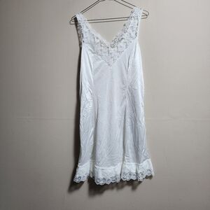 Vintage Avon fashion  white lingerie with lace size 38/85 made in canada